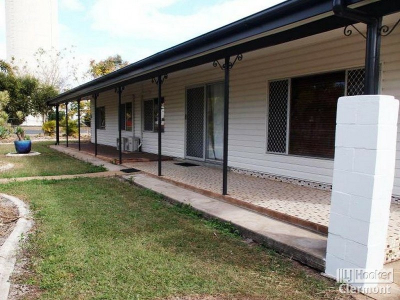 72 Capricorn Street, Clermont QLD 4721