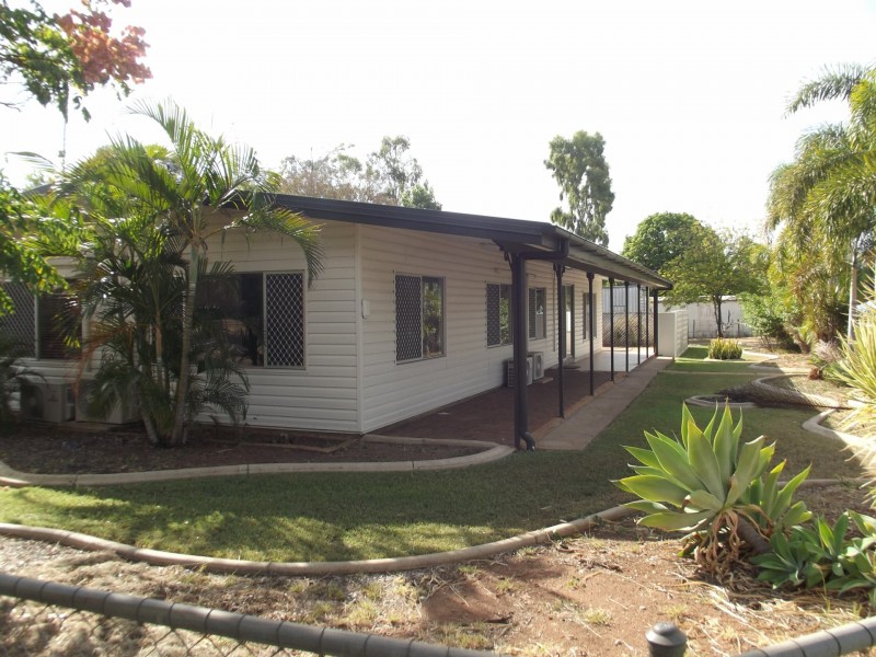72 Capricorn Street, Clermont QLD 4721