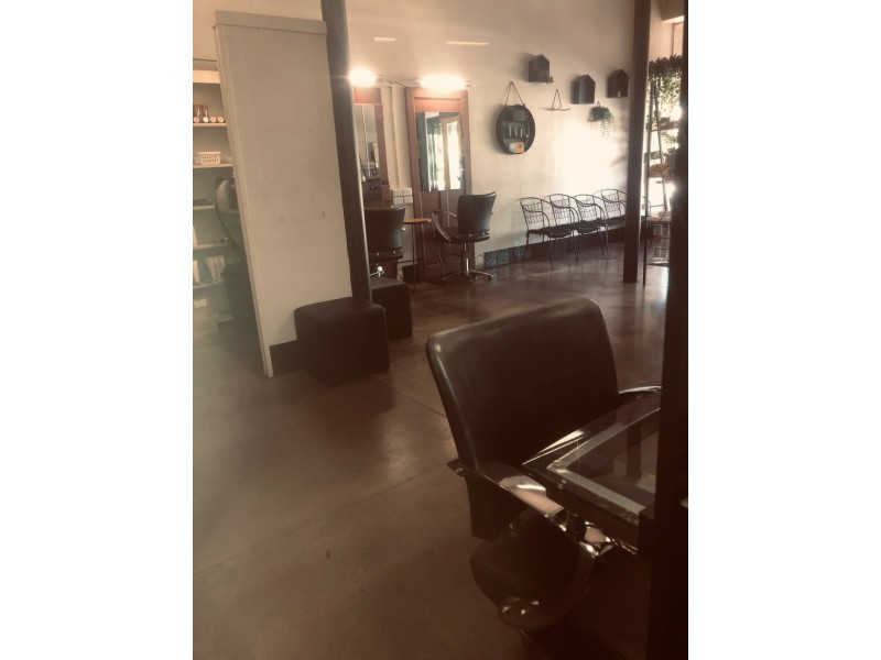 - Salon in Main, Clermont QLD 4721