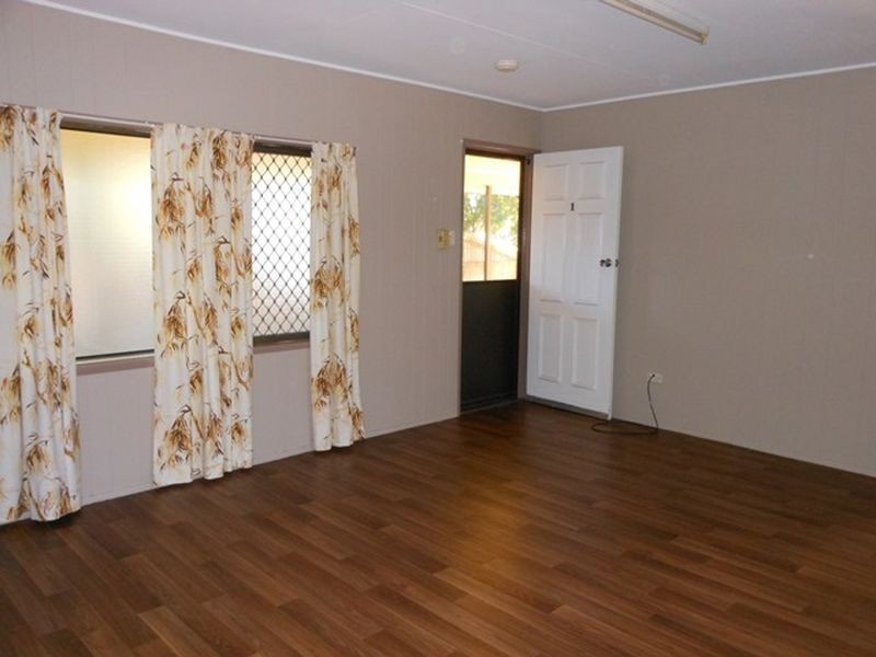 1/25 Monash Court, Clermont QLD 4721