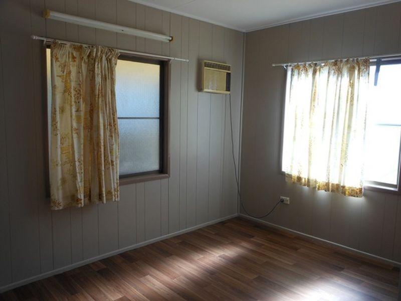 1/25 Monash Court, Clermont QLD 4721