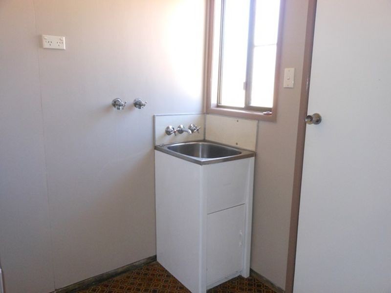 1/25 Monash Court, Clermont QLD 4721