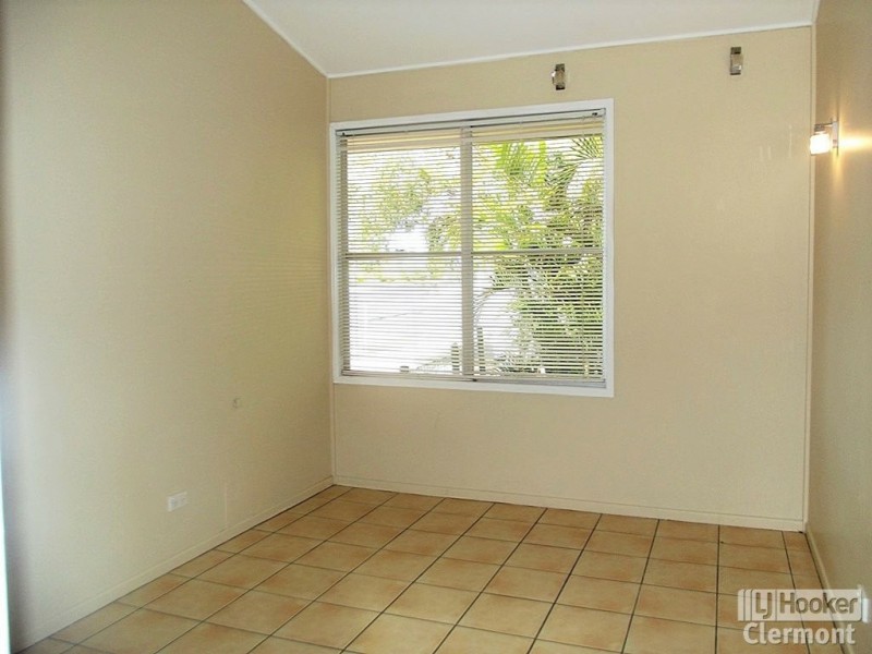 2 Daintree Street, Clermont QLD 4721