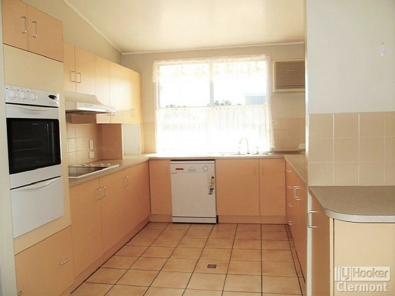 2 Daintree Street, Clermont QLD 4721