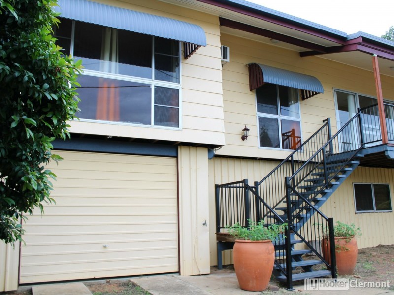 8 Kitchener Street, Clermont QLD 4721