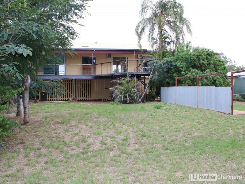 8 Kitchener Street, Clermont QLD 4721