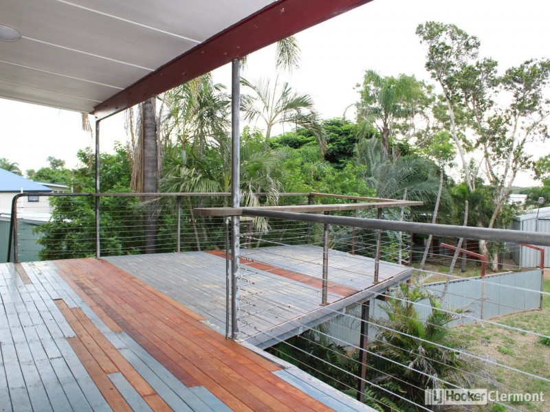 8 Kitchener Street, Clermont QLD 4721