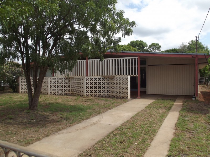 11 Beatty Street, Clermont QLD 4721