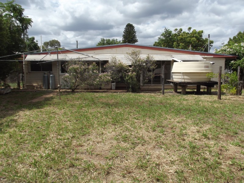 11 Beatty Street, Clermont QLD 4721