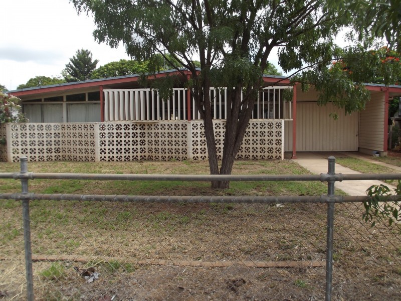 11 Beatty Street, Clermont QLD 4721