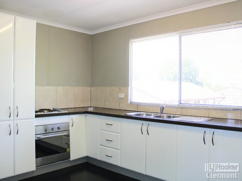 Unit 1/33 Tropic Street, Clermont QLD 4721