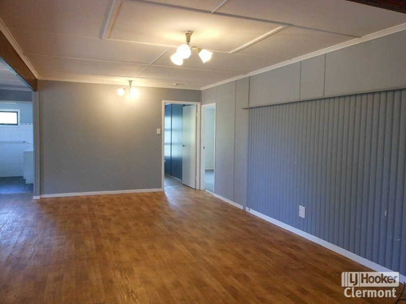 27 Haig Street, Clermont QLD 4721