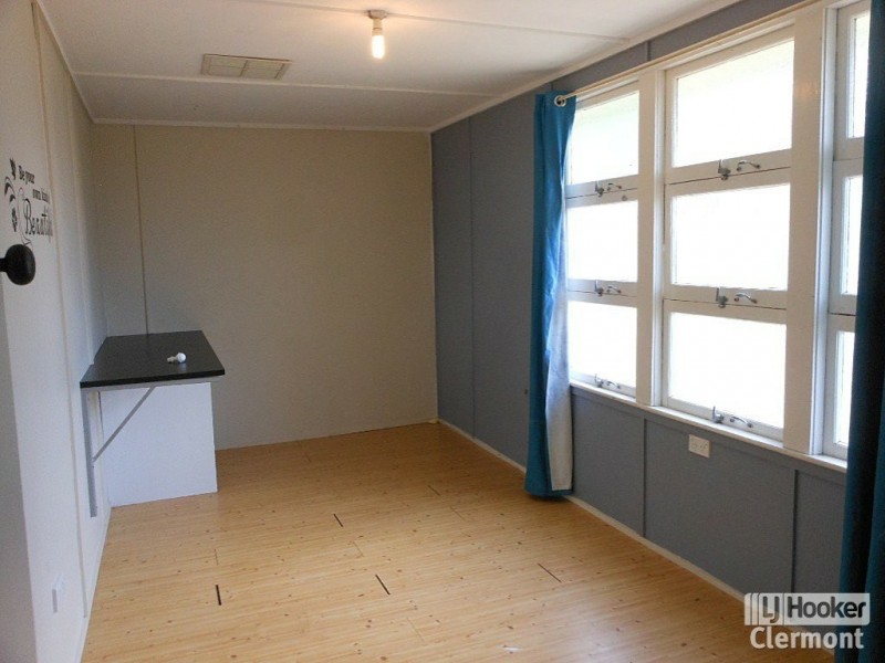 27 Haig Street, Clermont QLD 4721