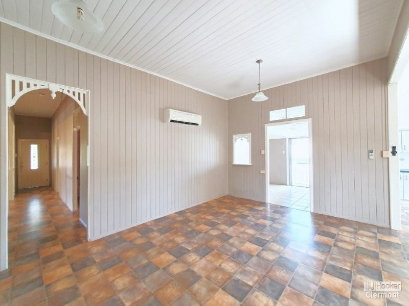 2 Sirius Street, Clermont QLD 4721