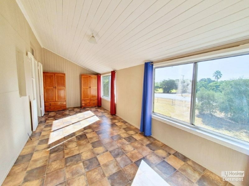 2 Sirius Street, Clermont QLD 4721