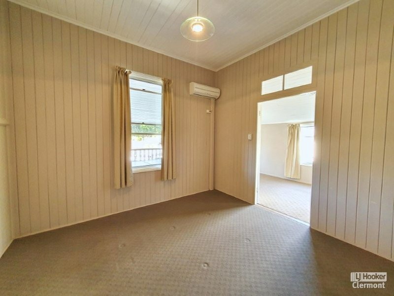 2 Sirius Street, Clermont QLD 4721