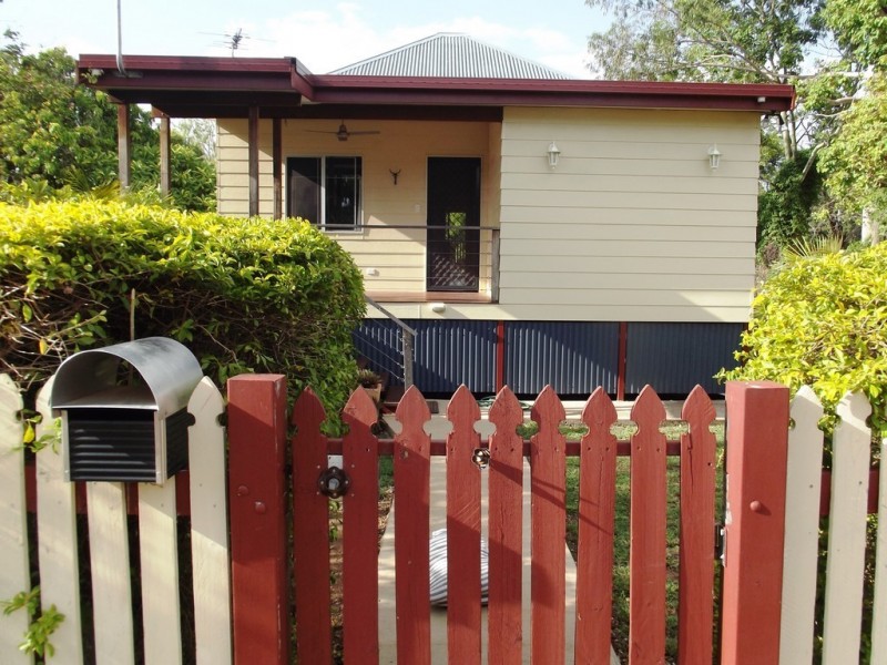 16 Playfair Street, Clermont QLD 4721