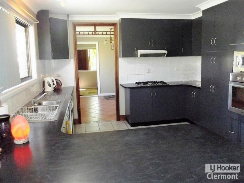 5 Herring Court, Clermont QLD 4721