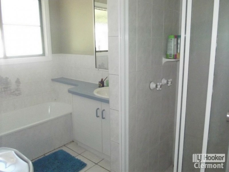 5 Herring Court, Clermont QLD 4721