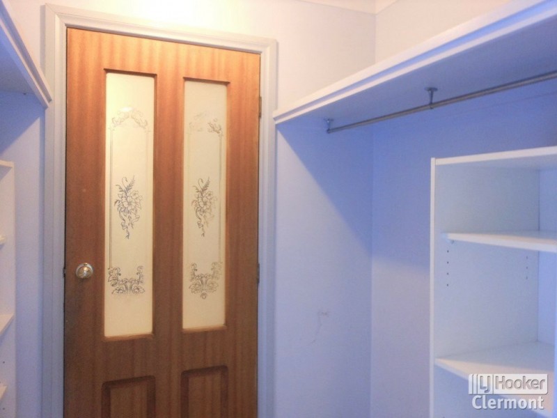5 Herring Court, Clermont QLD 4721