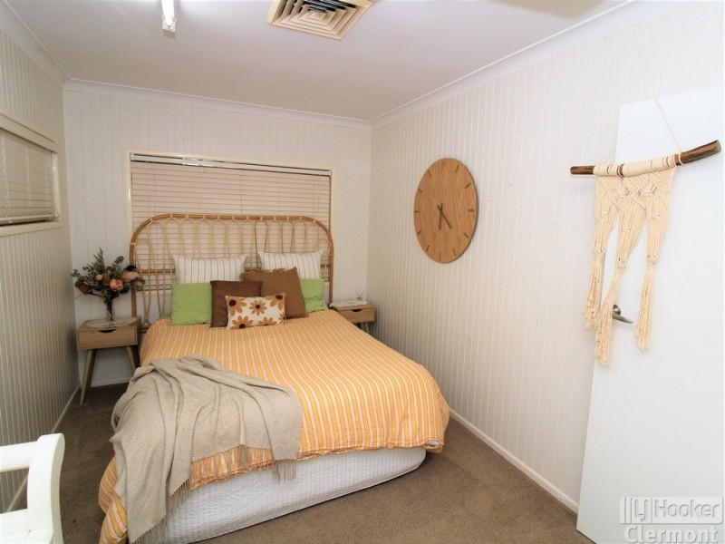 28 Monash Street, Clermont QLD 4721