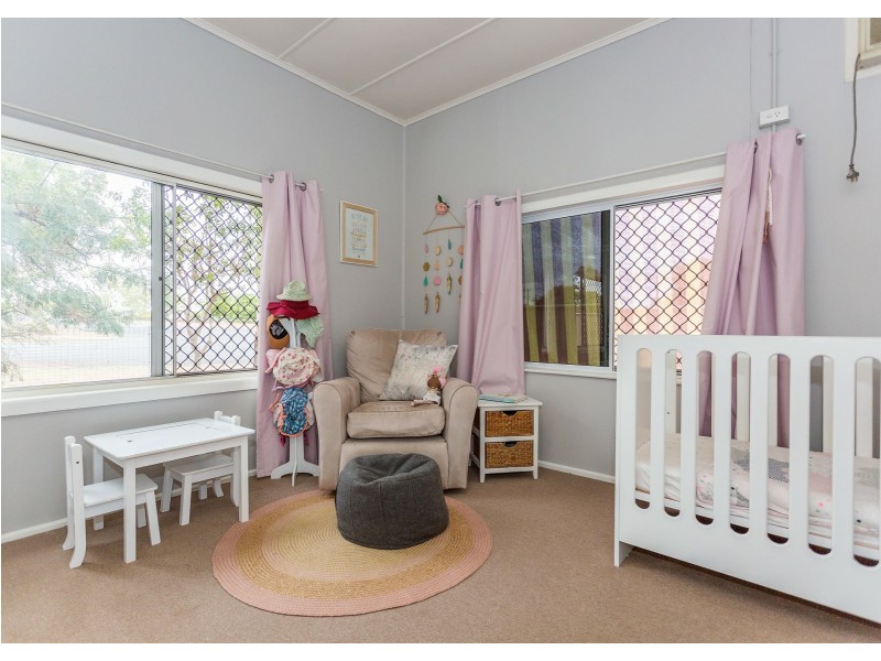 36 Monash Street, Clermont QLD 4721