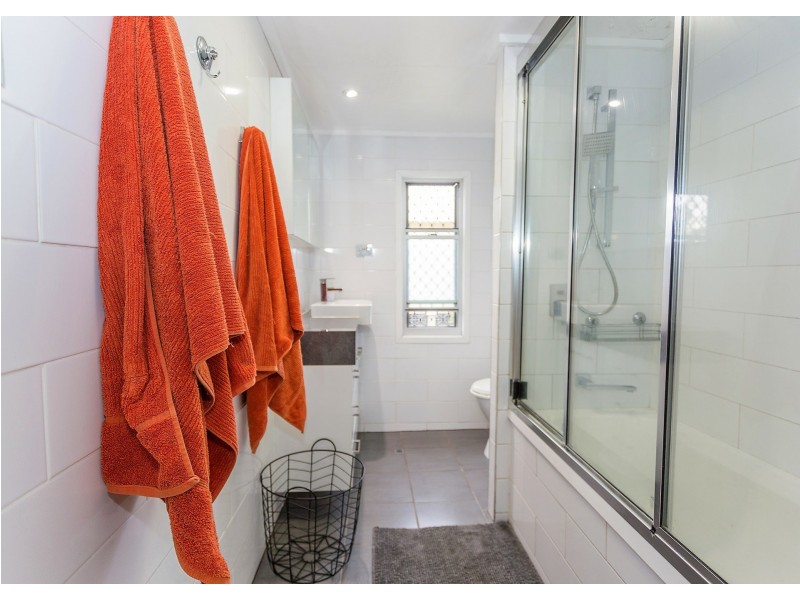 36 Monash Street, Clermont QLD 4721