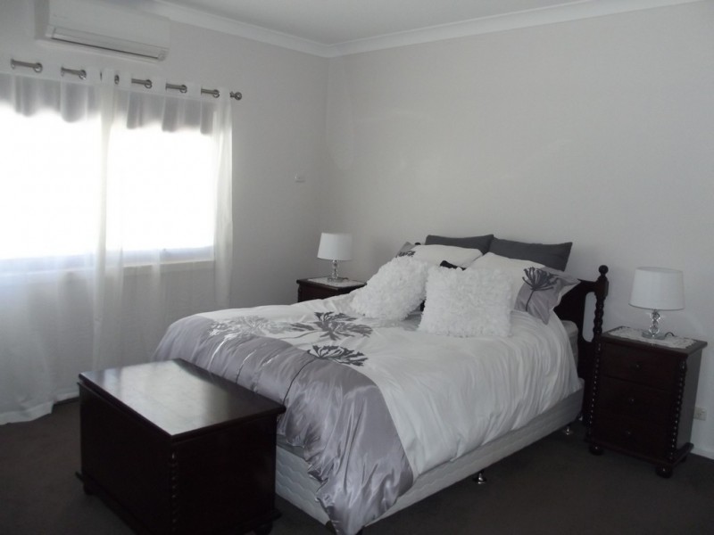 12 Herschel Street, Clermont QLD 4721