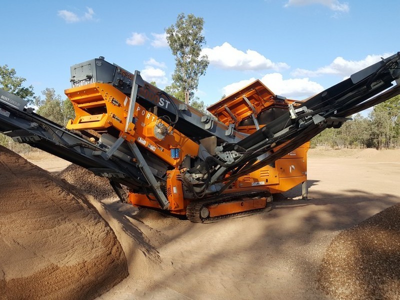- Earthmoving/Sand & Gravel Business, Clermont QLD 4721