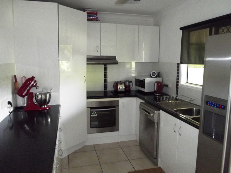 16 Playfair Street, Clermont QLD 4721