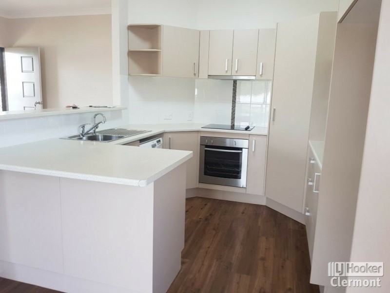 48 Mimosa Street, Clermont QLD 4721