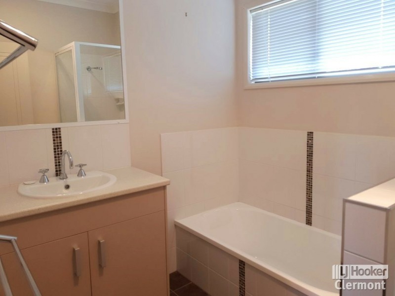 48 Mimosa Street, Clermont QLD 4721