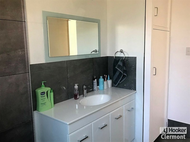 39 Haig Street, Clermont QLD 4721