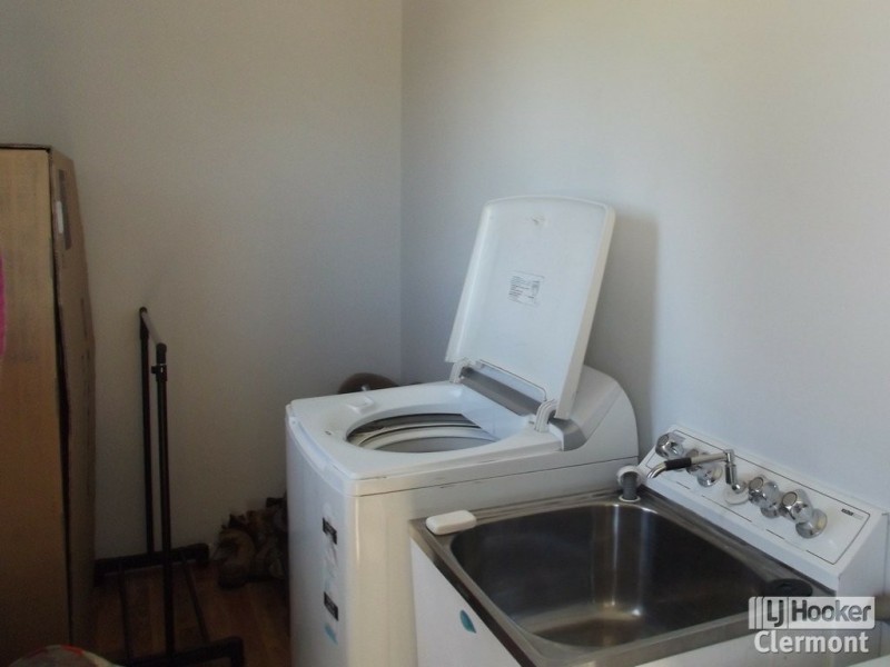 28 Beatty Street, Clermont QLD 4721