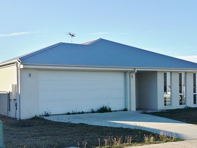 13 Scotts Peak Drive, Capella QLD 4723