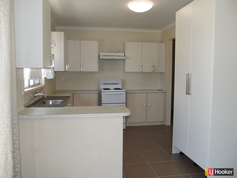 8 Blamey Street, Clermont QLD 4721