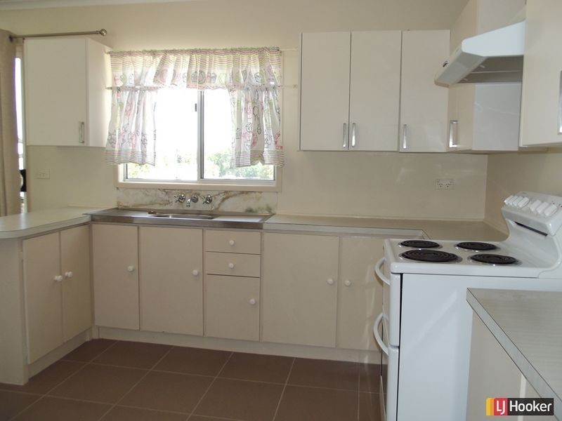 8 Blamey Street, Clermont QLD 4721