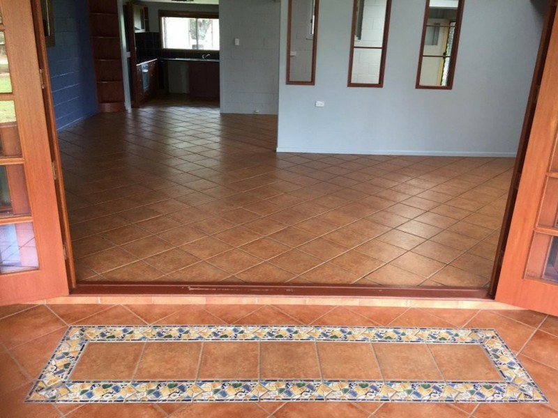 18 Mistletoe Street, Clermont QLD 4721