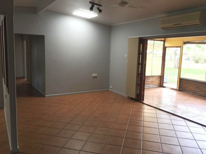 18 Mistletoe Street, Clermont QLD 4721