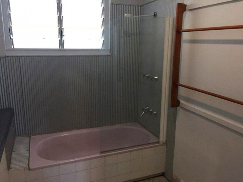 18 Mistletoe Street, Clermont QLD 4721