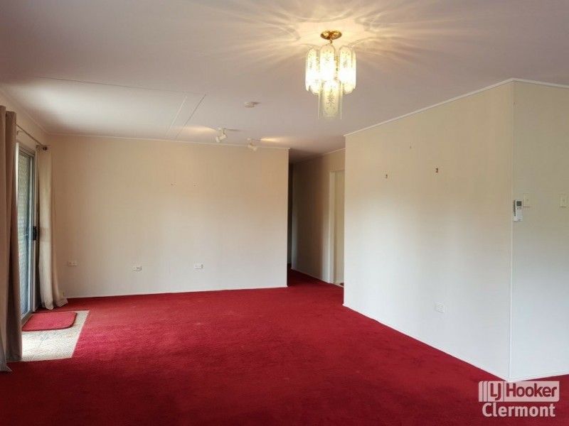 72 Capricorn Street, Clermont QLD 4721