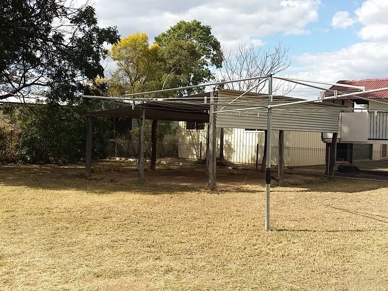 30 Box Street, Clermont QLD 4721