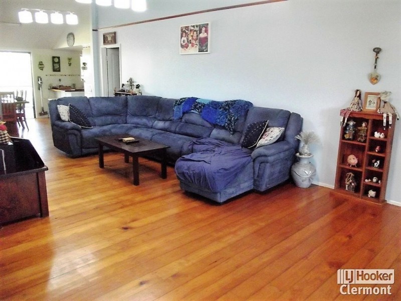 33 Mimosa Street, Clermont QLD 4721