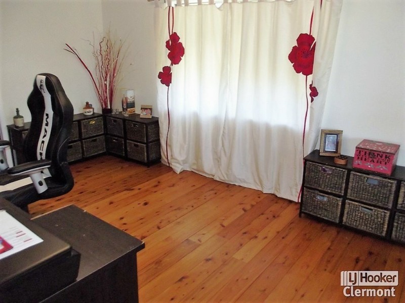 33 Mimosa Street, Clermont QLD 4721