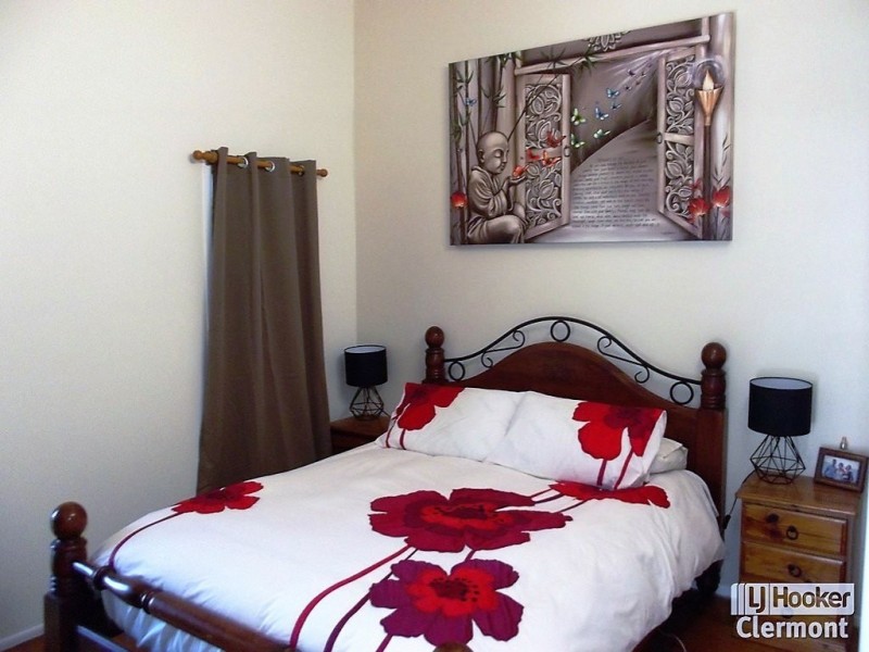 33 Mimosa Street, Clermont QLD 4721