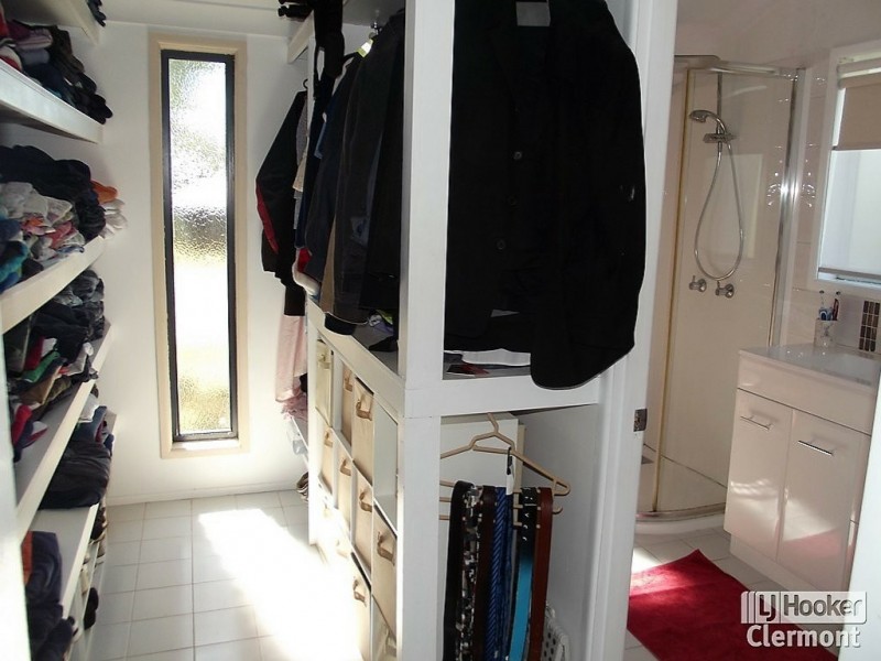 33 Mimosa Street, Clermont QLD 4721