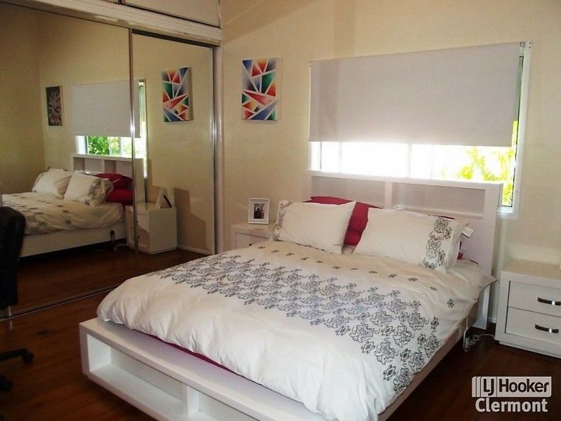 33 Mimosa Street, Clermont QLD 4721