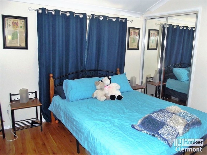 33 Mimosa Street, Clermont QLD 4721