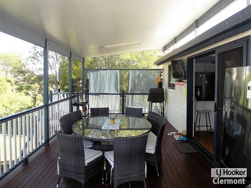 33 Mimosa Street, Clermont QLD 4721