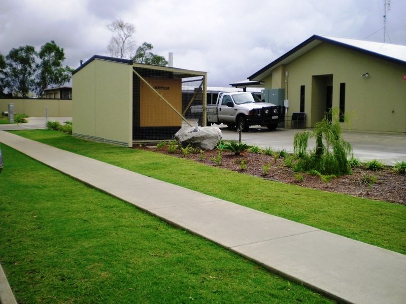 Units Sullivan Street, Emerald QLD 4720